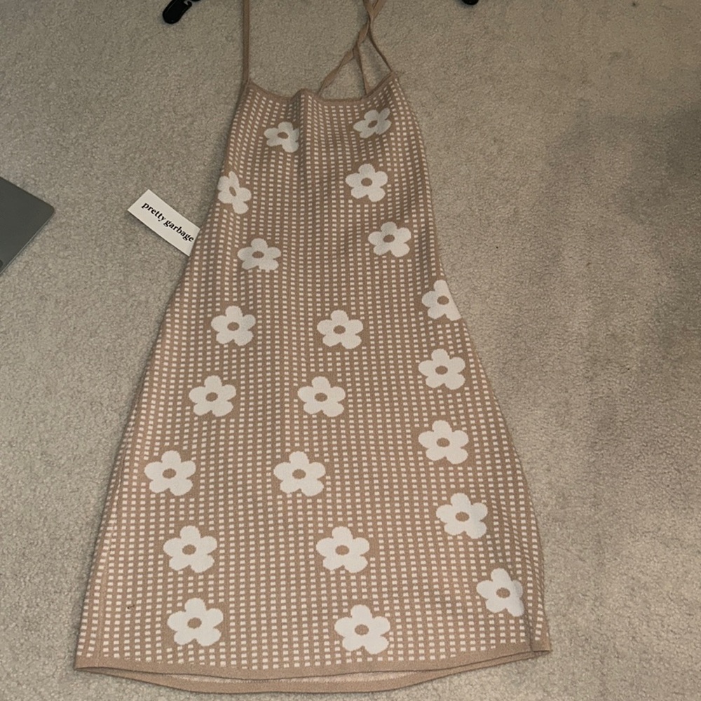 Pretty garbage floral dress